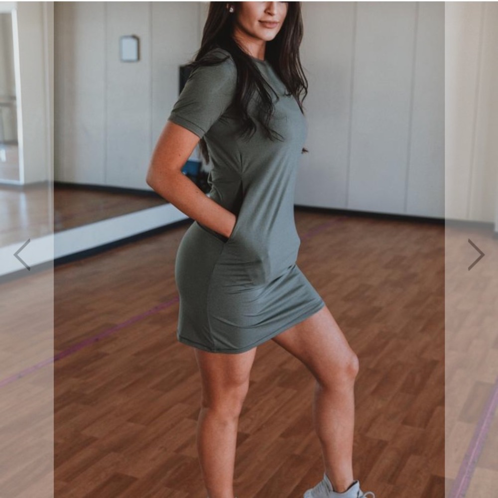 EUC Senita Althetics Pine Green Refresh dress.